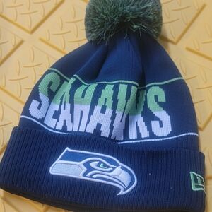 New Era Blue and Green Seahawks Pom Hat new whith og